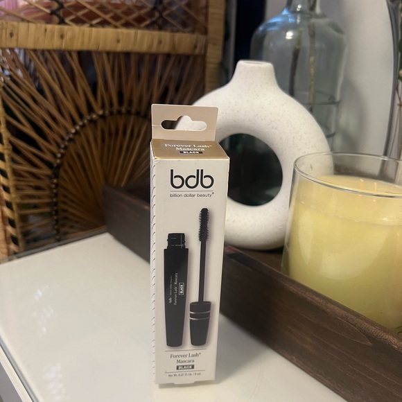 BILLION DOLLAR BEAUTY Forever Lash® Mascara - Picture 2 of 2